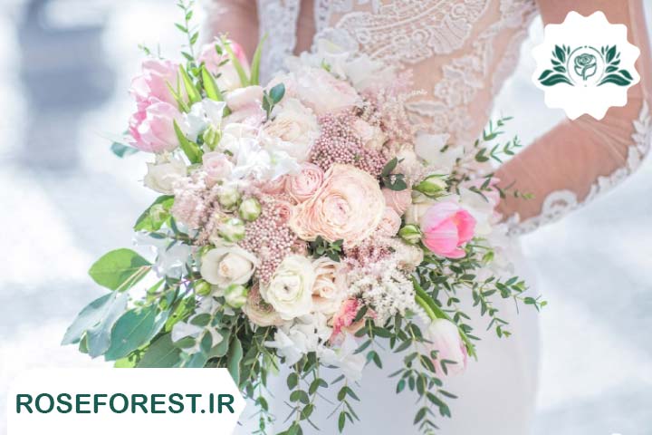 ست کردن دسته گل عروس با لباس عروس