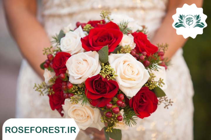 دسته گل عروس سفید یا قرمز